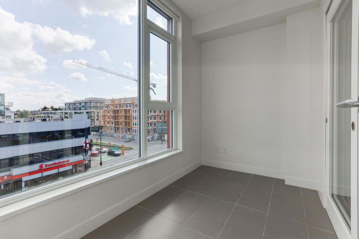 Listing Image 17