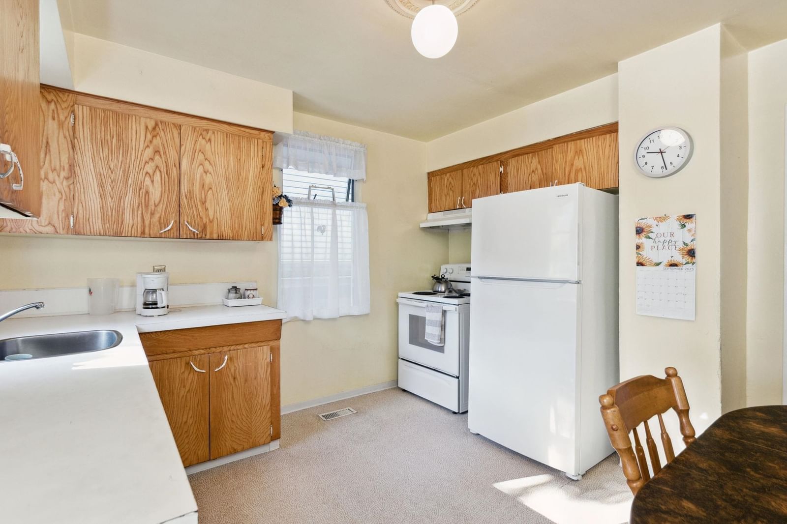 Listing Image 14