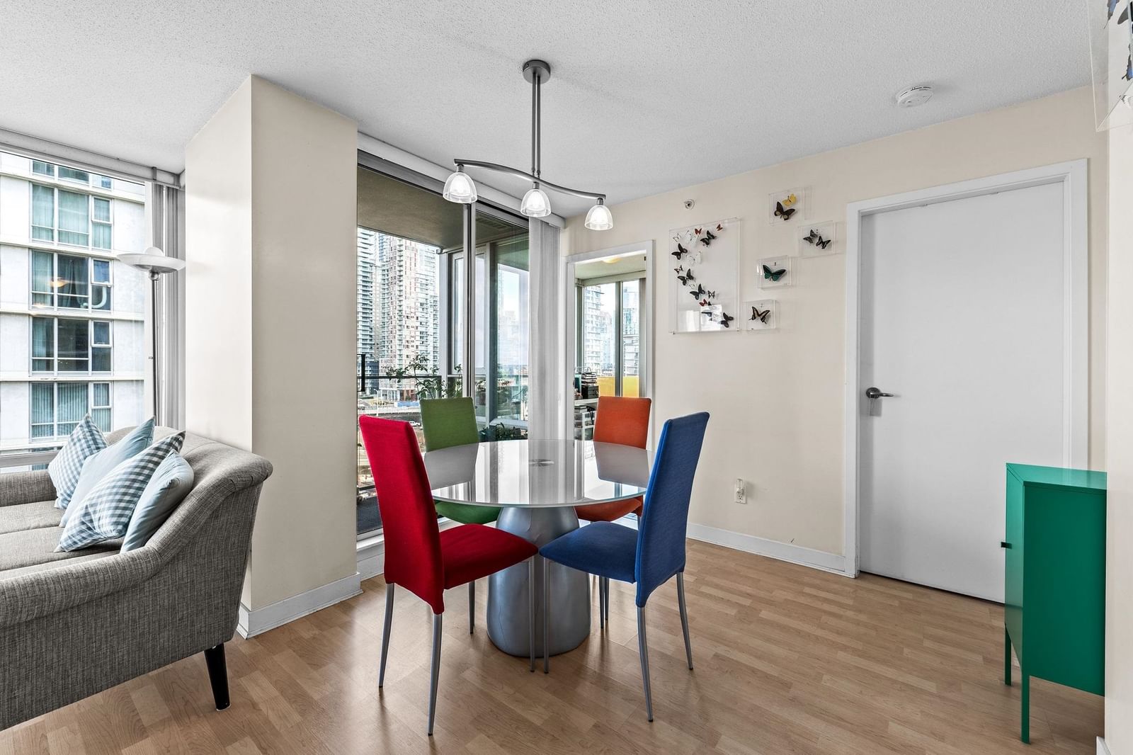 Listing Image 11