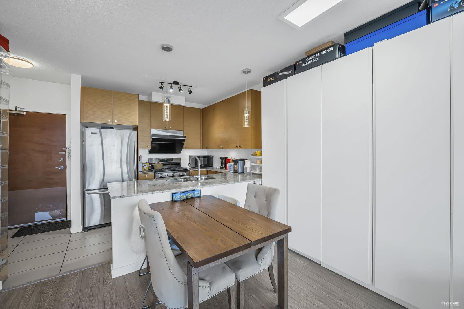 Listing Image 5