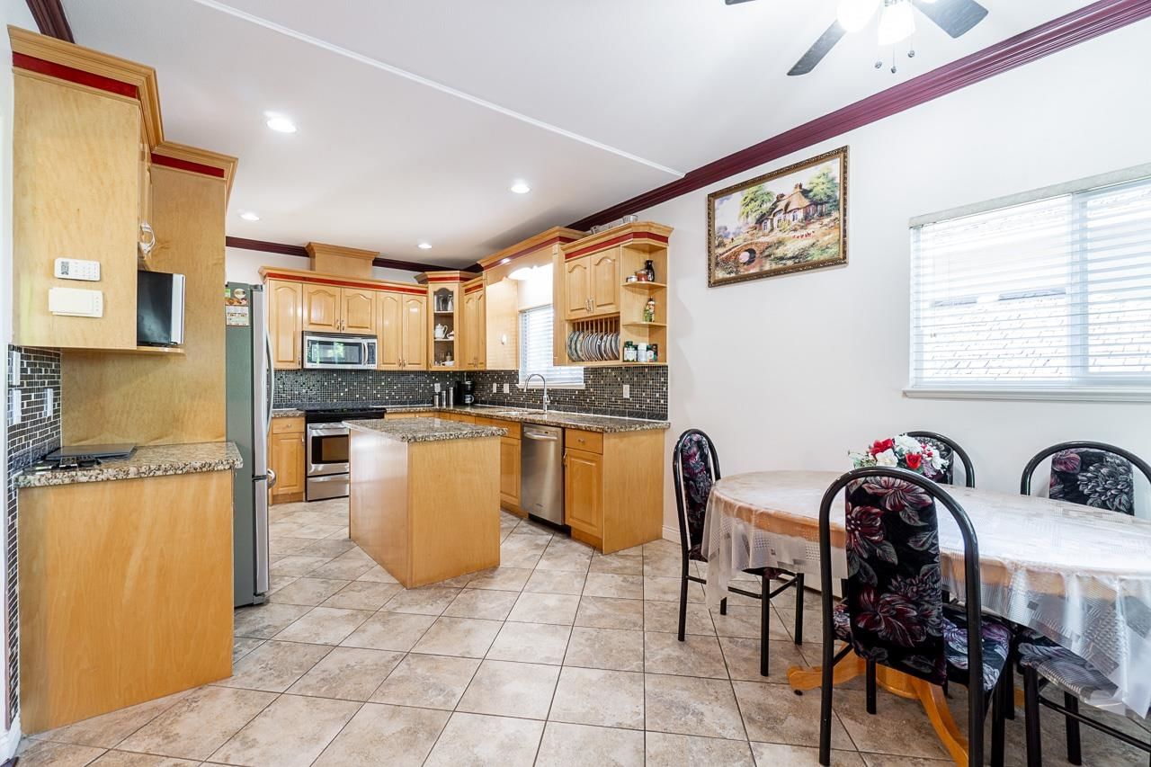 Listing Image 12
