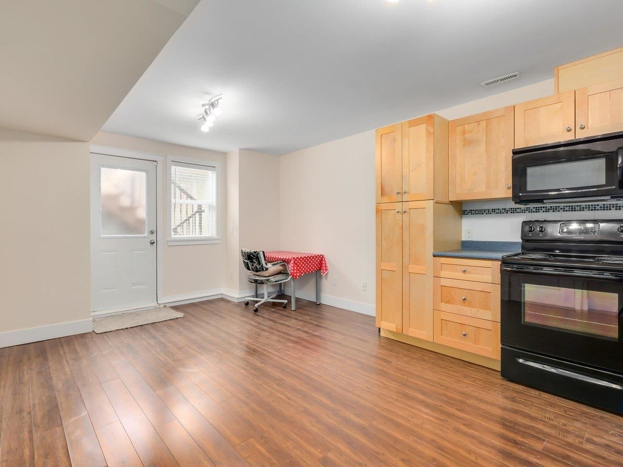 Listing Image 20