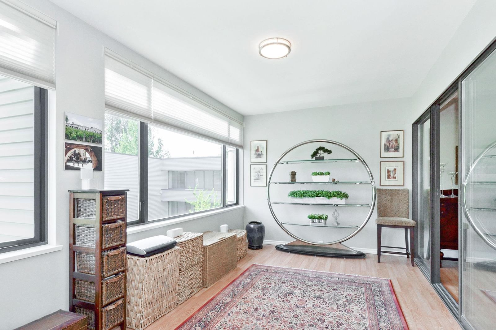 Listing Image 9
