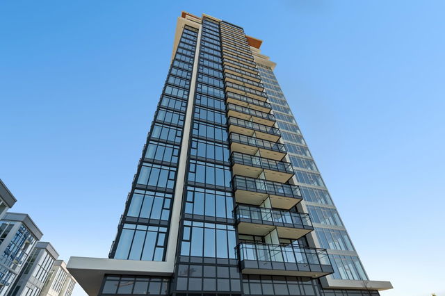 1304 - 1045 Austin Avenue