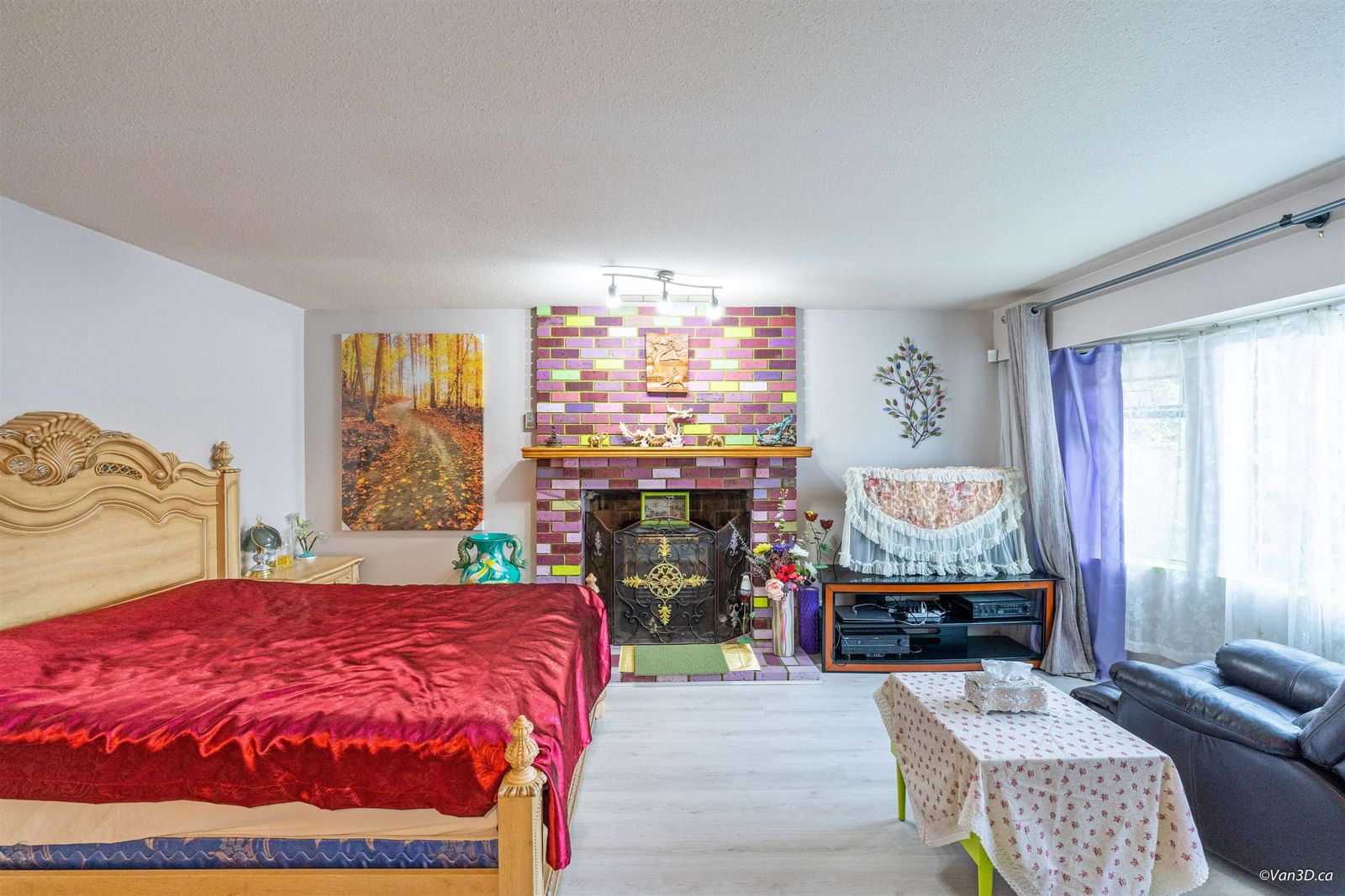 Listing Image 19