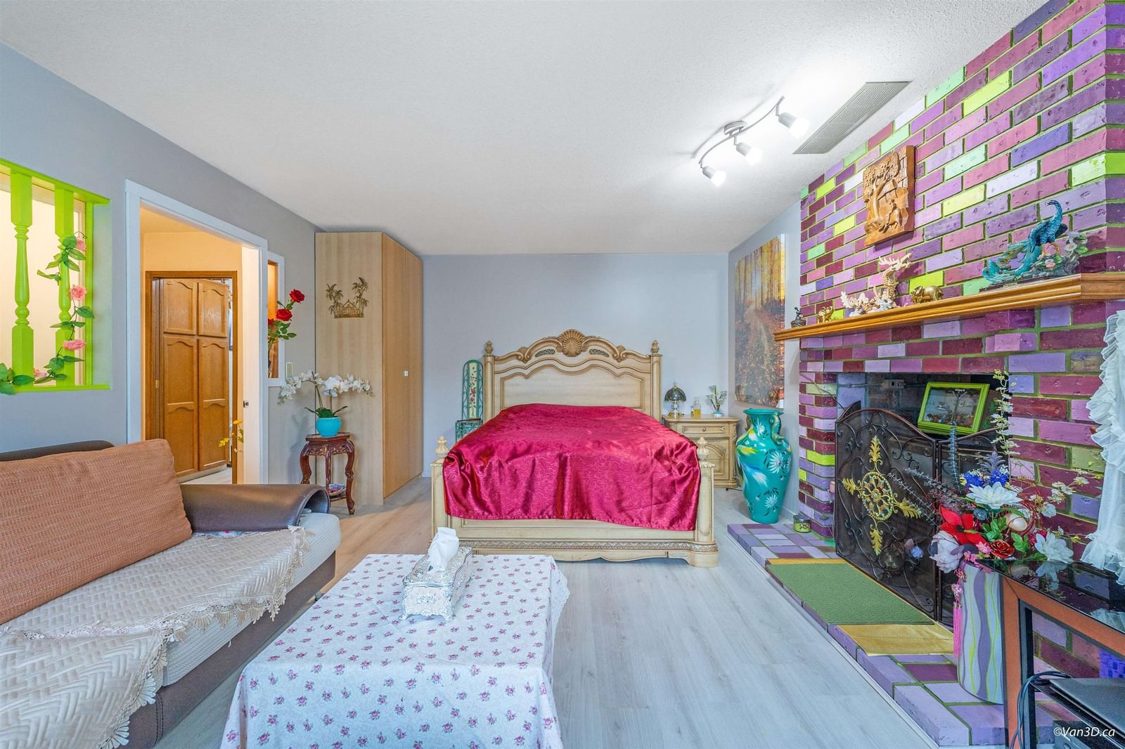Listing Image 21