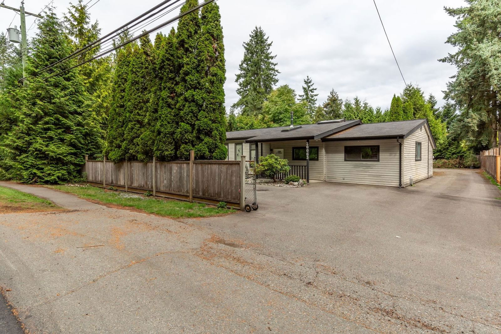 Listing Image 0