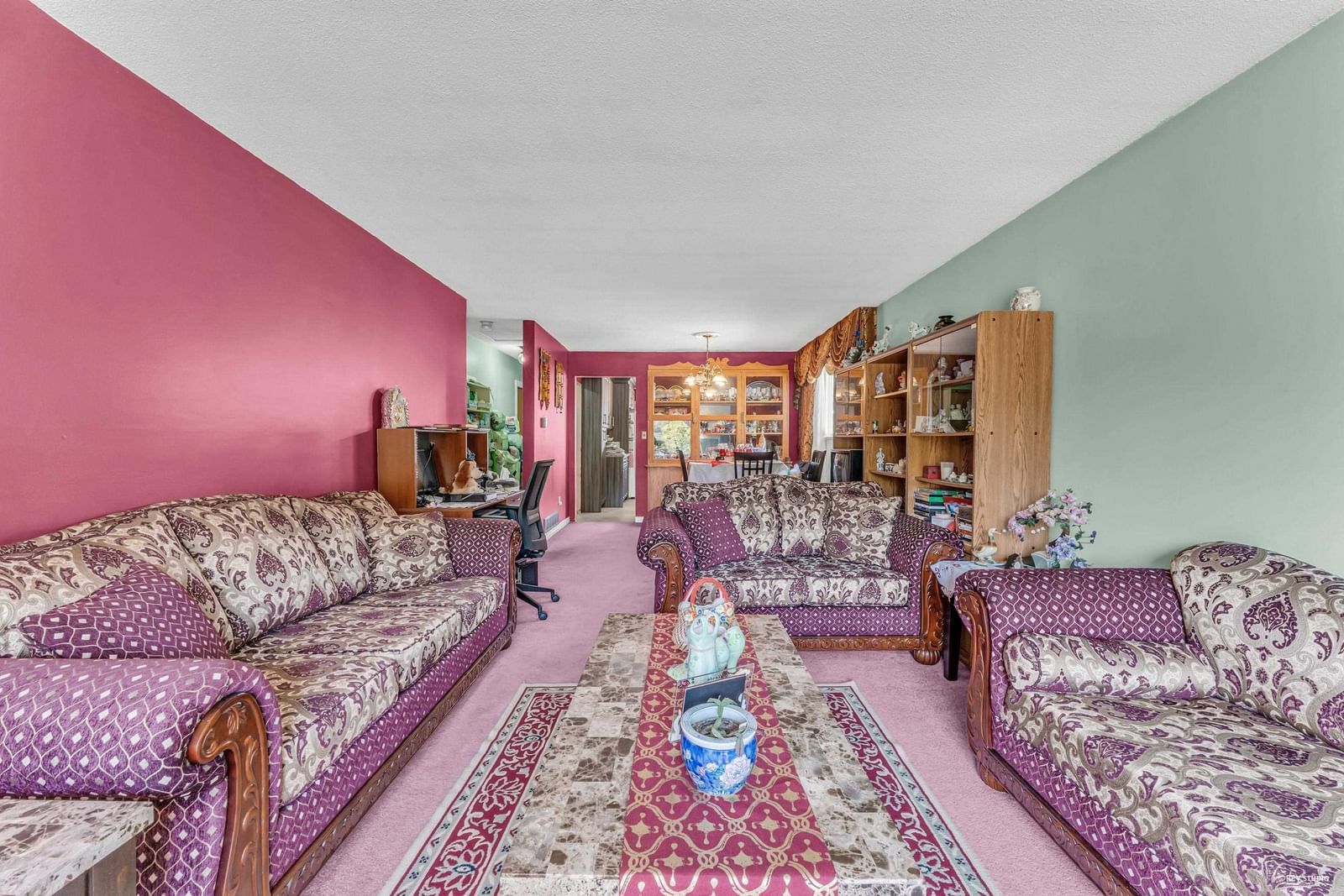 Listing Image 5