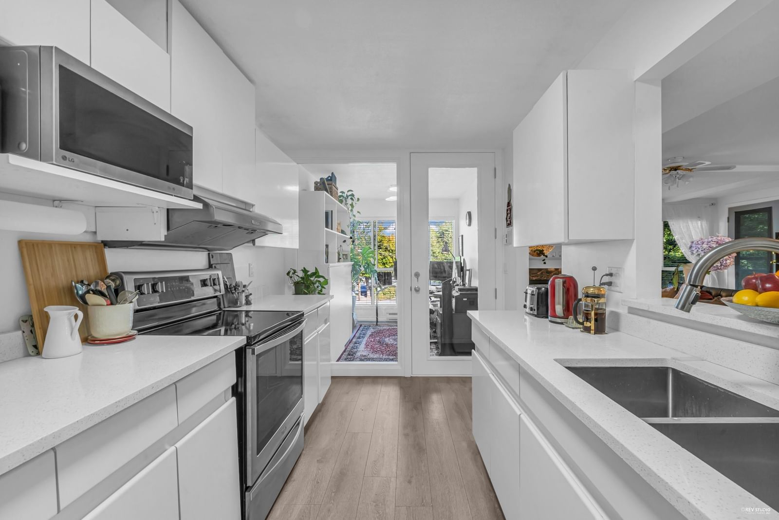 Listing Image 14