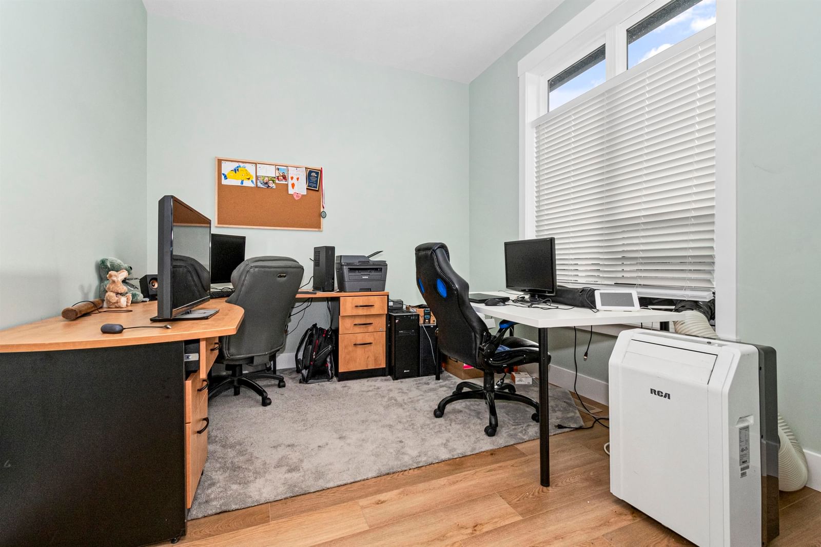 Listing Image 19