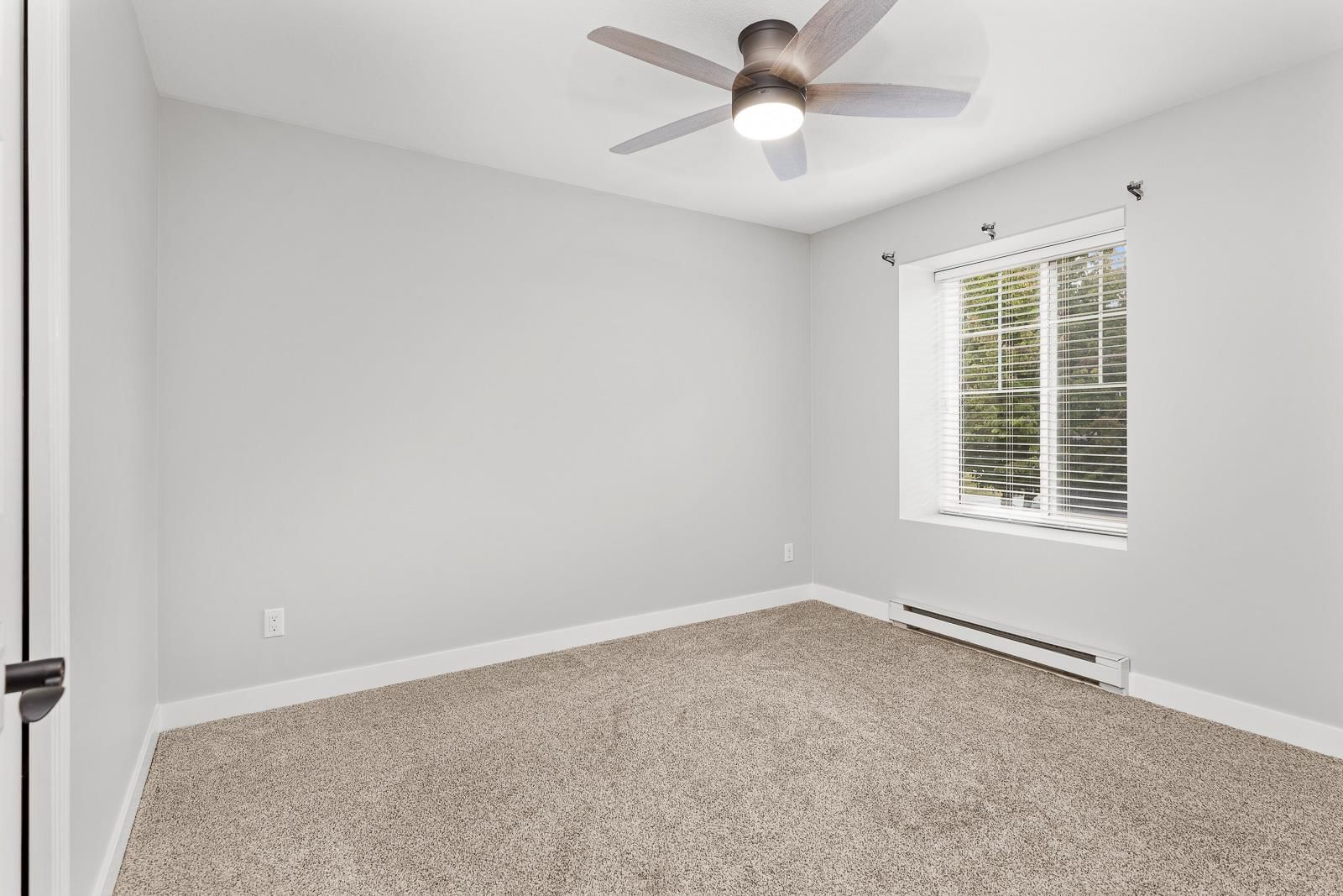 Listing Image 30