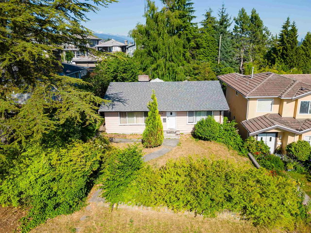 128 Grosvenor Avenue