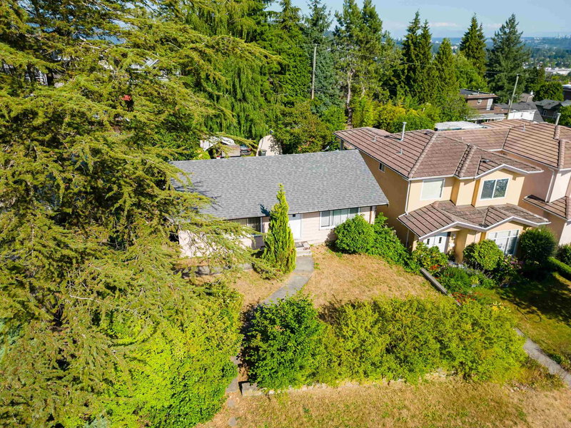 128 Grosvenor Avenue, Burnaby, V5B 1J2 | Image 3