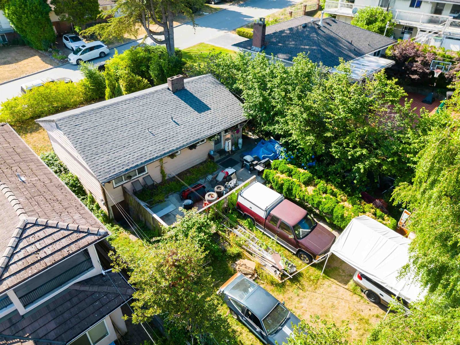 Listing Image 6
