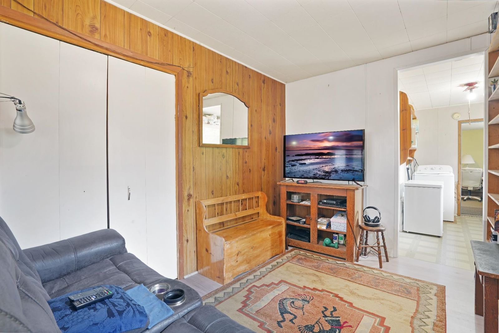 Listing Image 12
