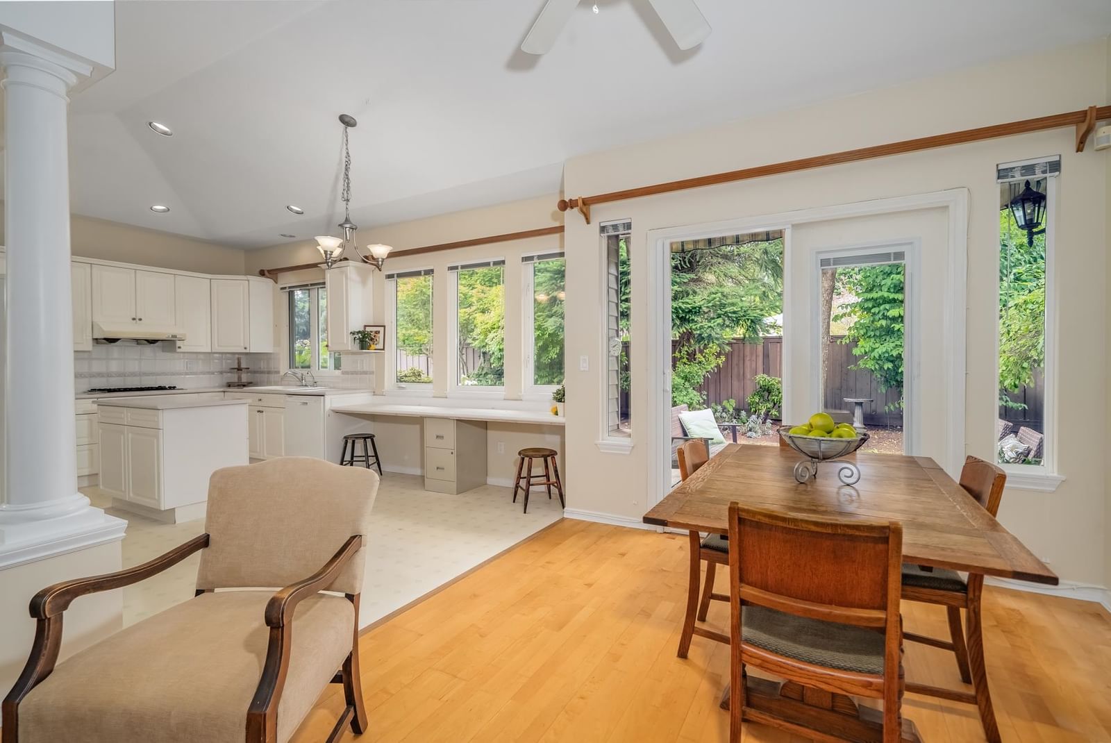 Listing Image 15