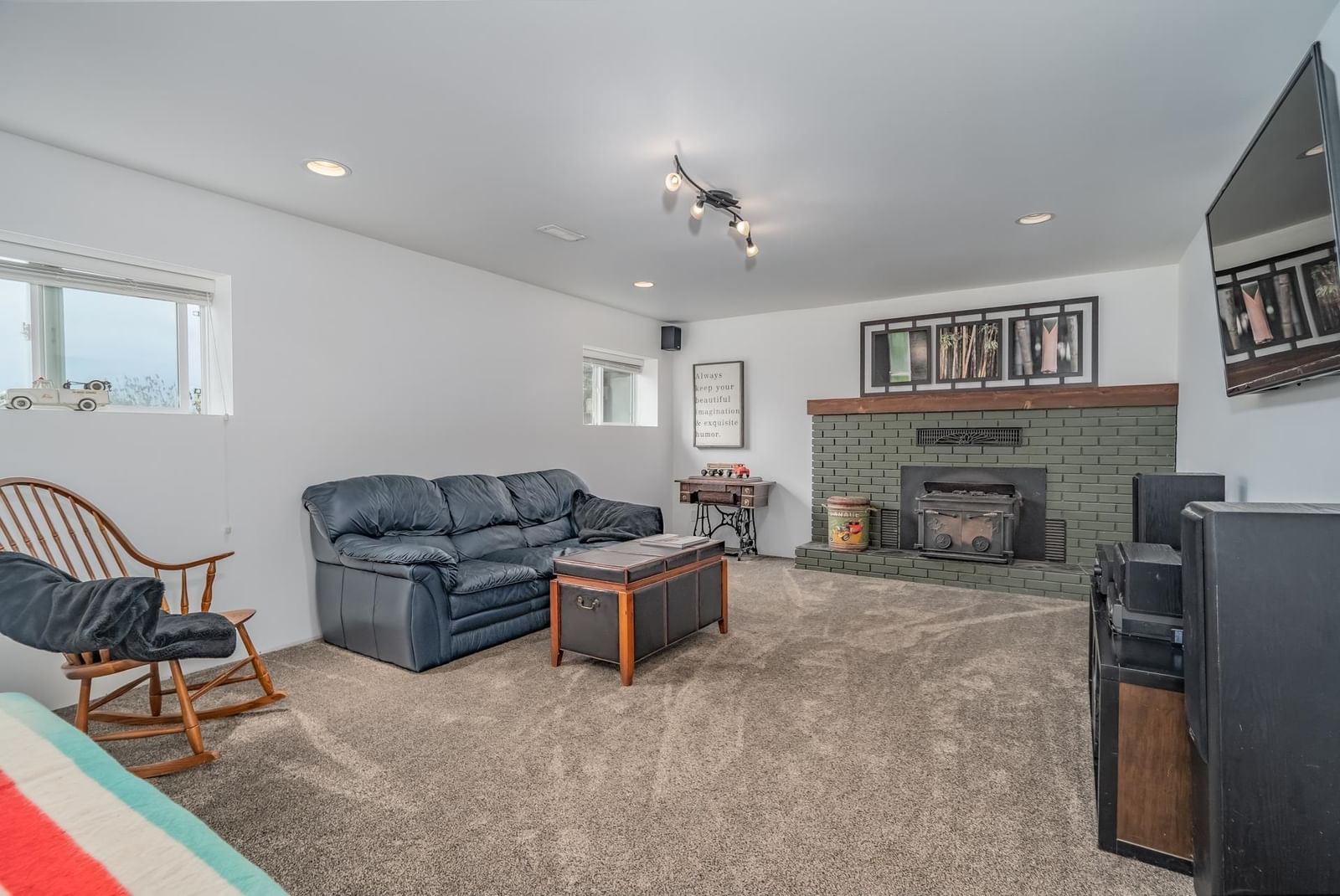 Listing Image 23