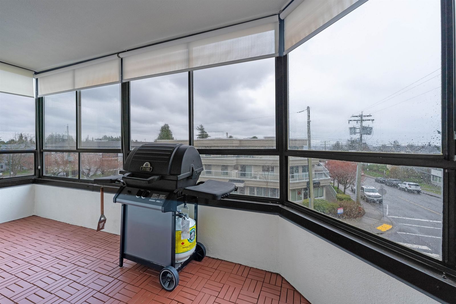 Listing Image 14