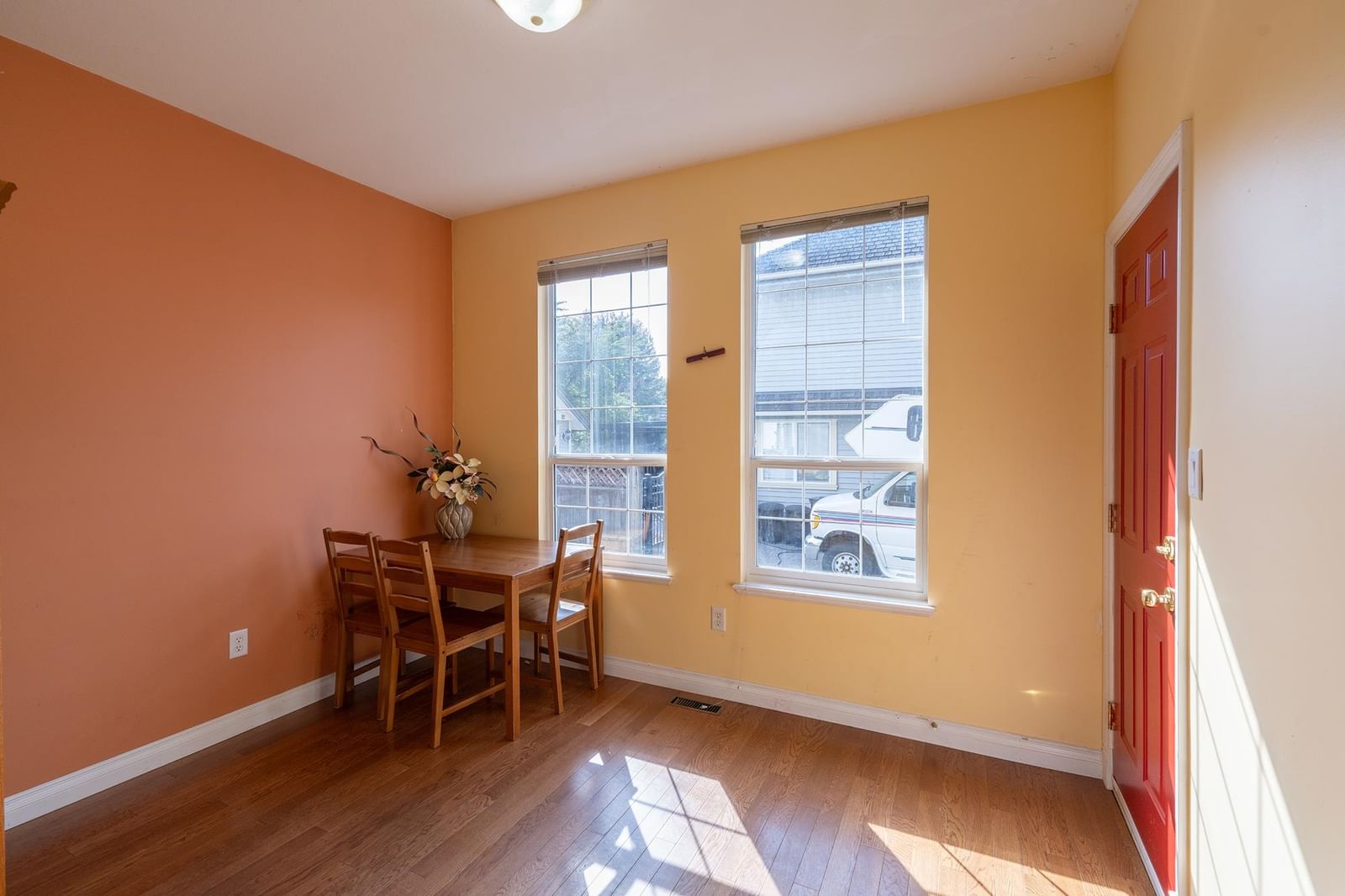 Listing Image 16