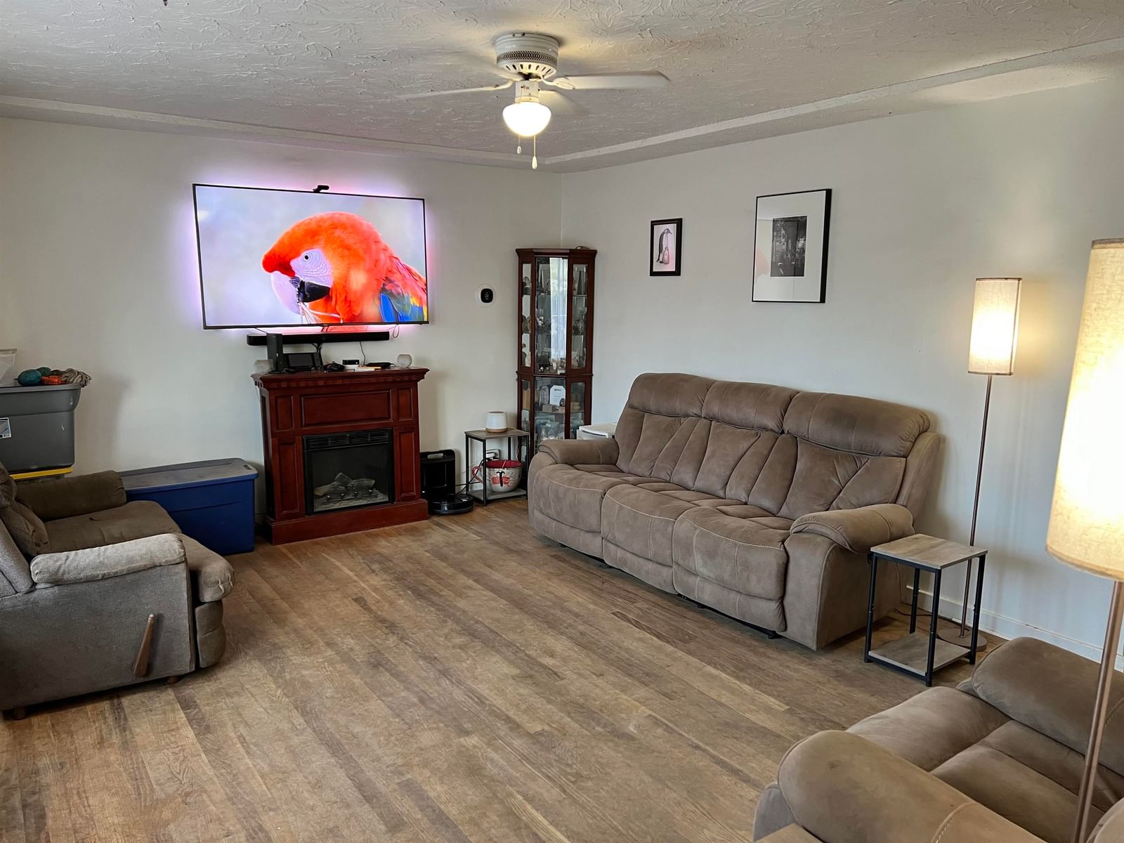 Listing Image 8
