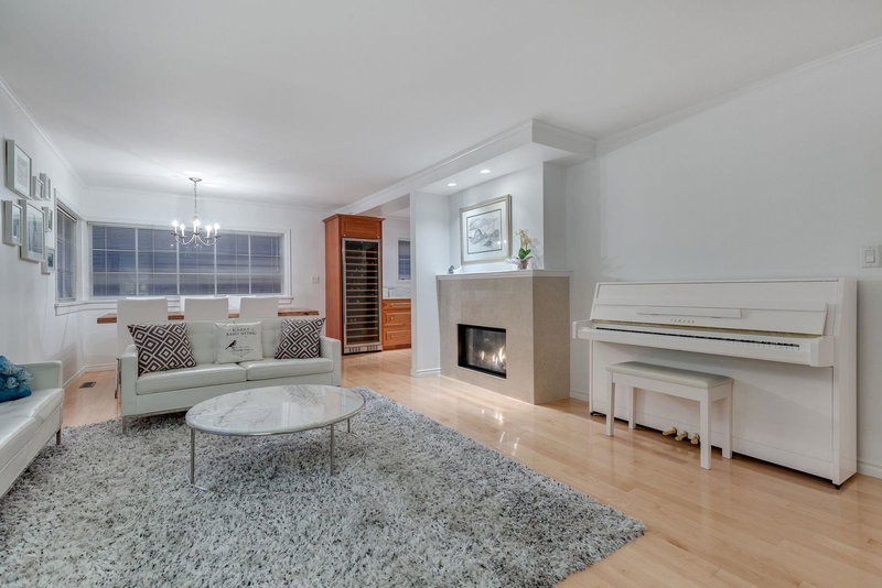 6431 Rosebery Avenue, West Vancouver, V7W 2C5 | Image 3