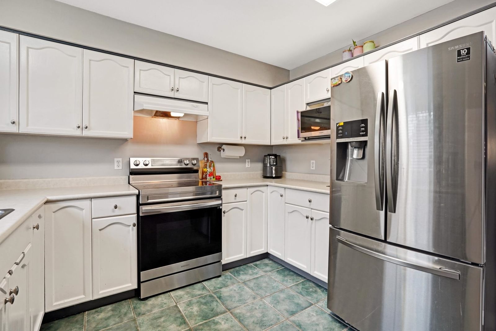 Listing Image 13