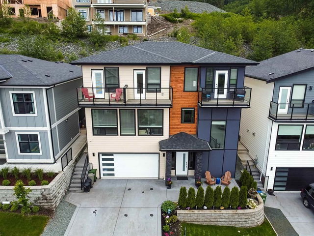 12 - 5248 Goldspring Place