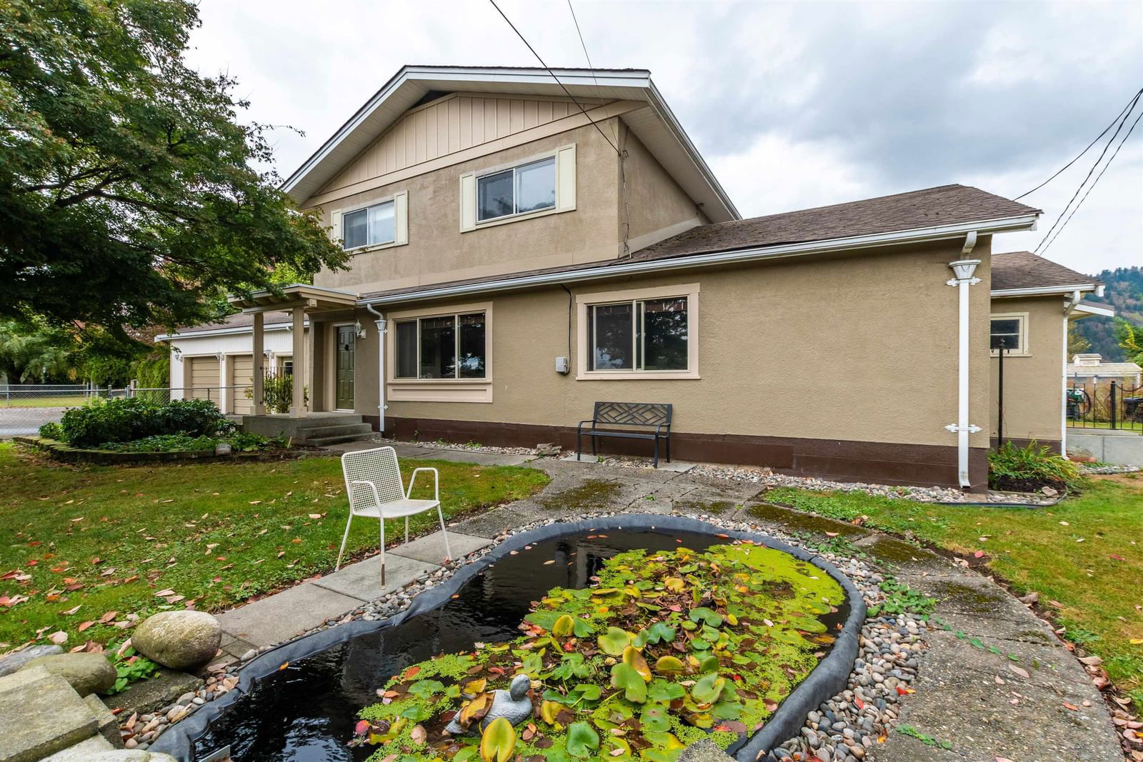 Listing photo 1
