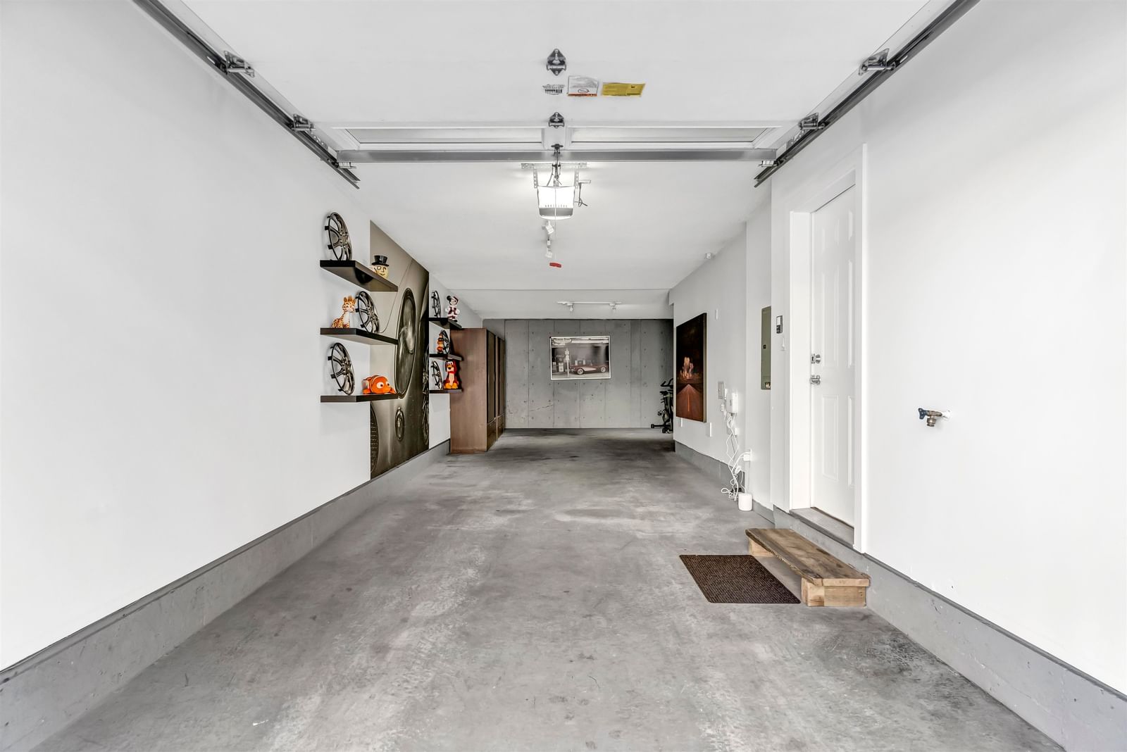 Listing Image 29