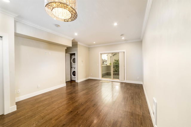 6 - 9833 Cambie Road