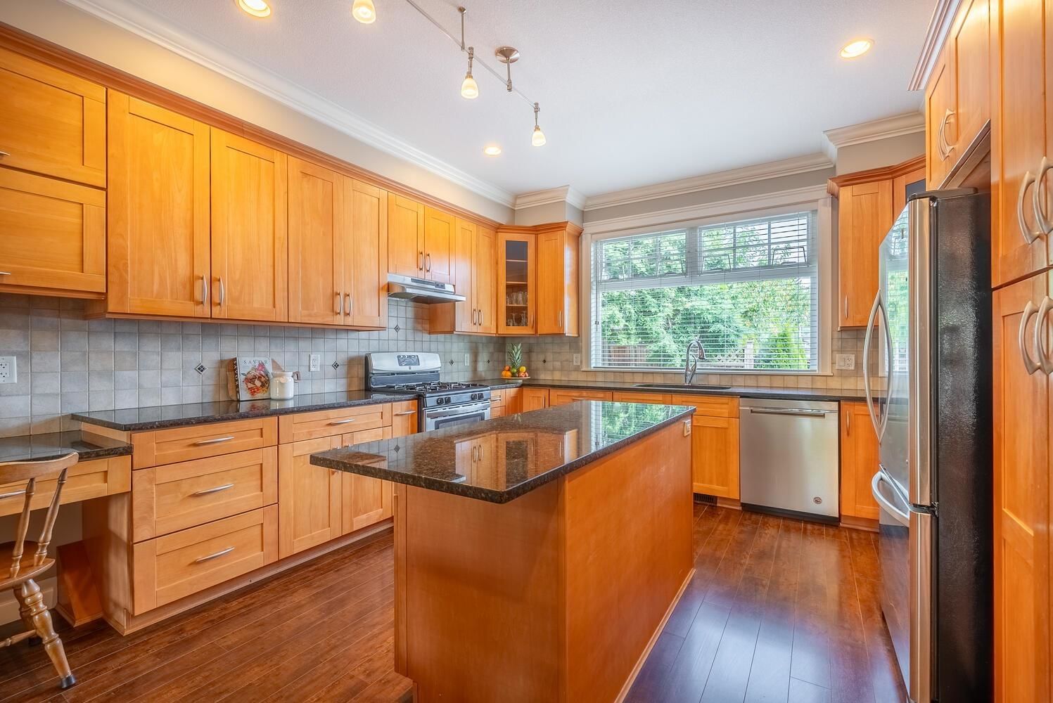 Listing Image 13