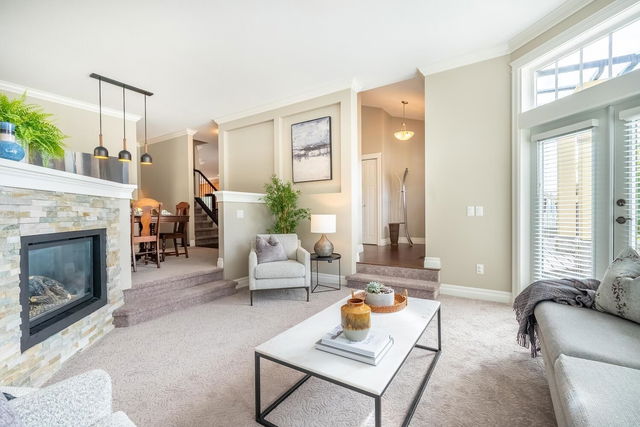 212 - 311 Laval Square