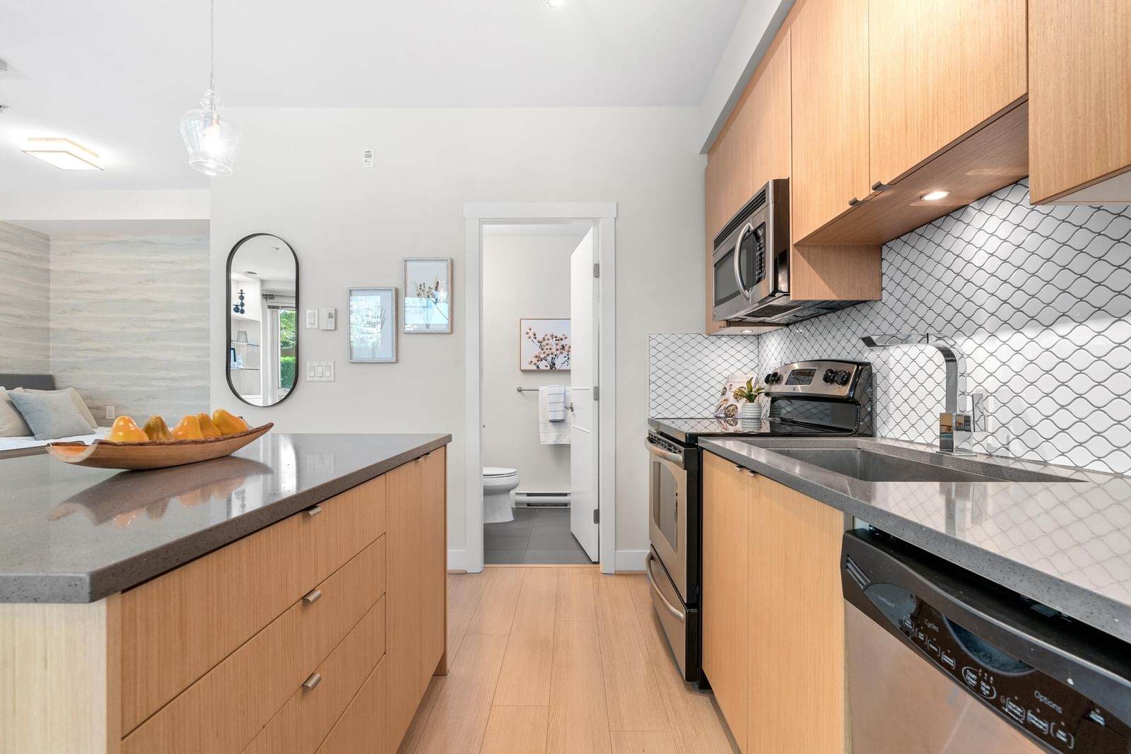 Listing Image 14
