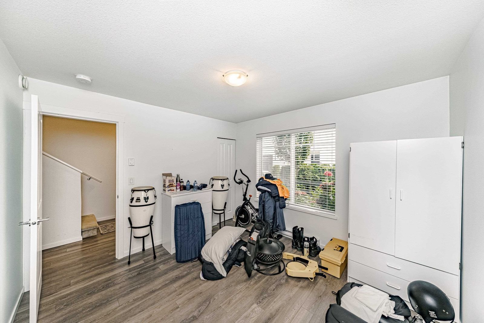 Listing Image 27