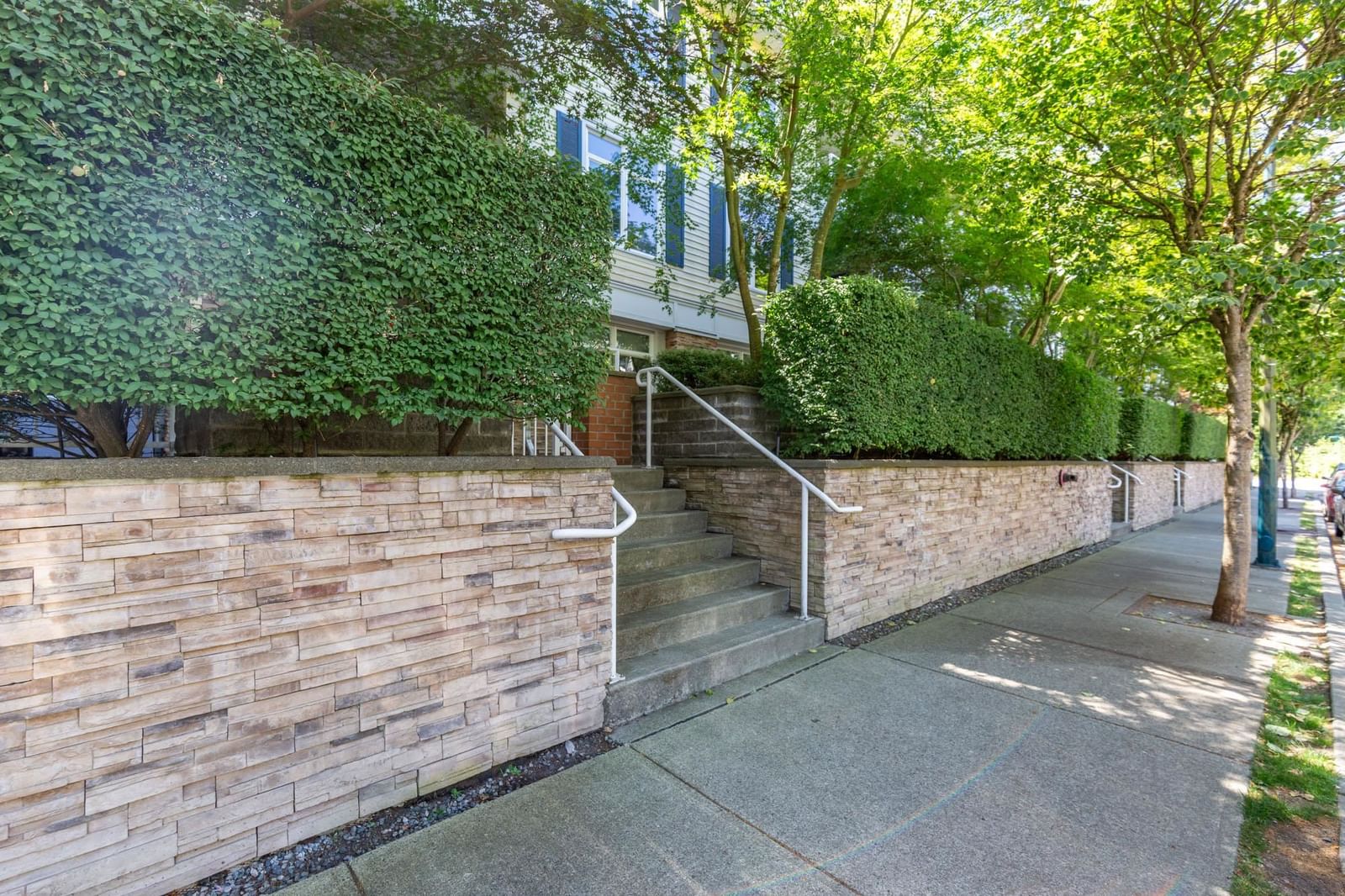 Listing Image 27