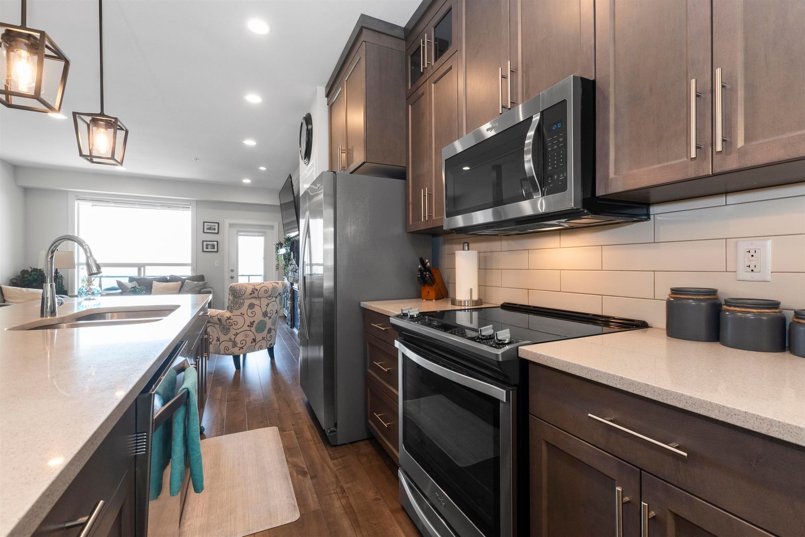 Listing Image 15