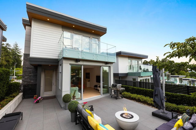 572 Arthur Erickson Place