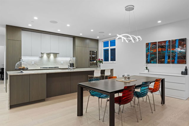 572 Arthur Erickson Place