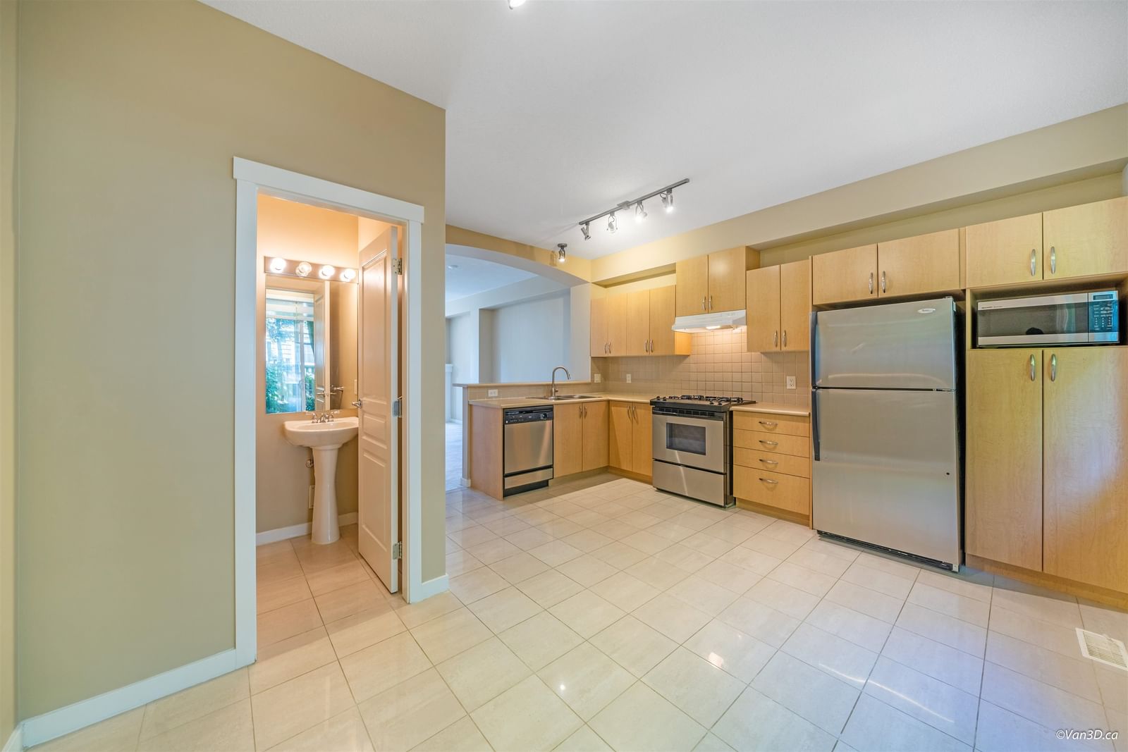 Listing Image 6