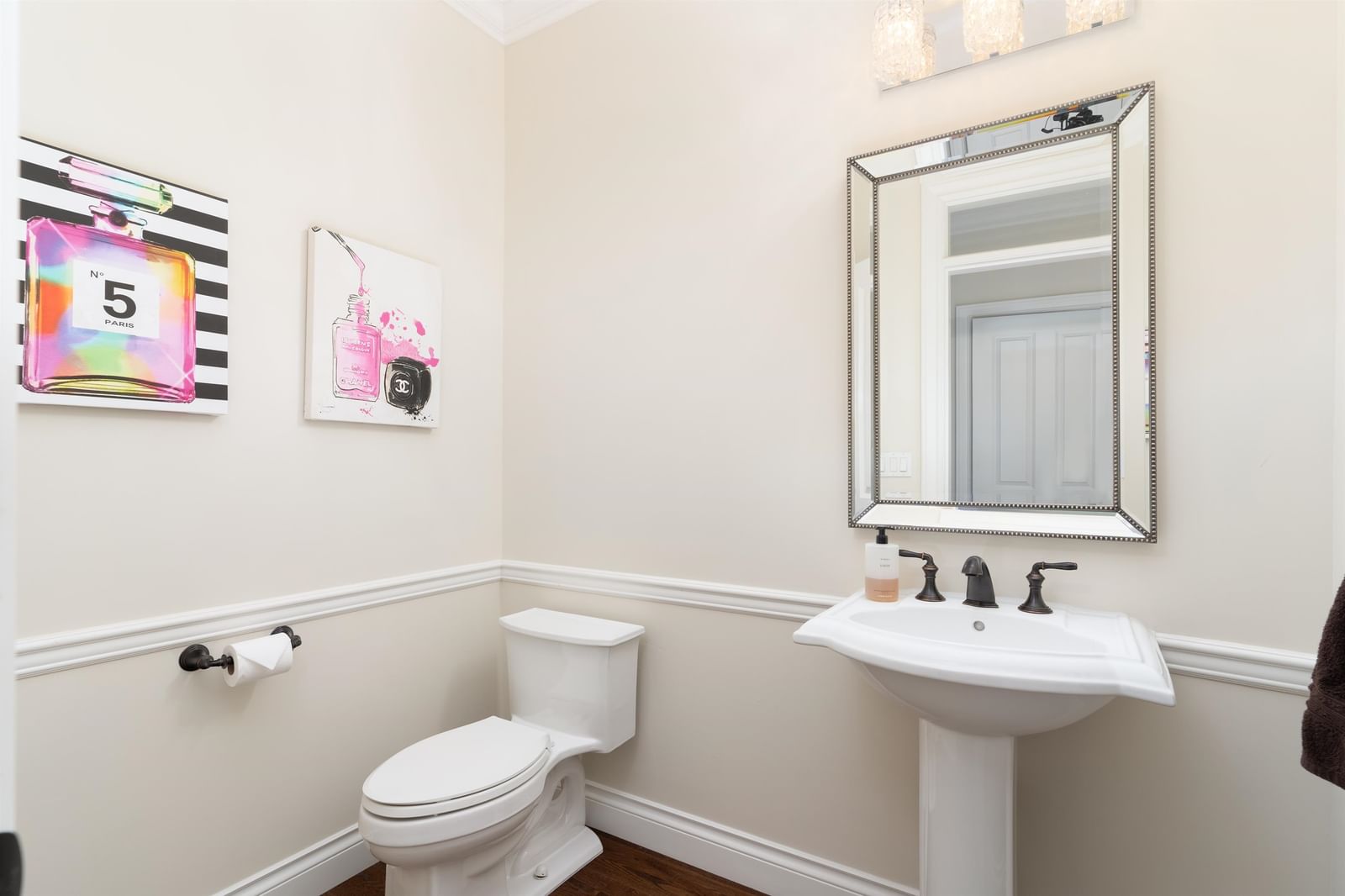 Listing Image 19
