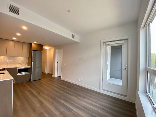 416 - 645 Como Lake Avenue