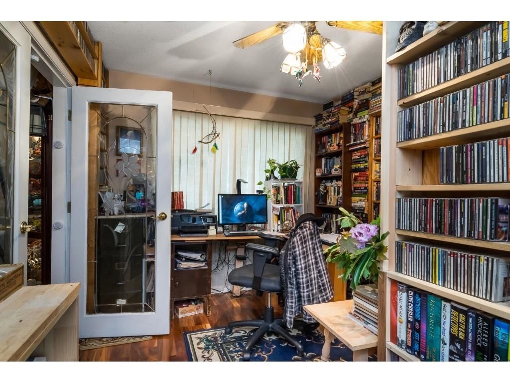 Listing Image 13