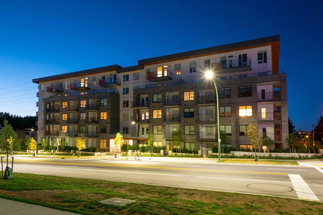 216 - 645 Como Lake Avenue