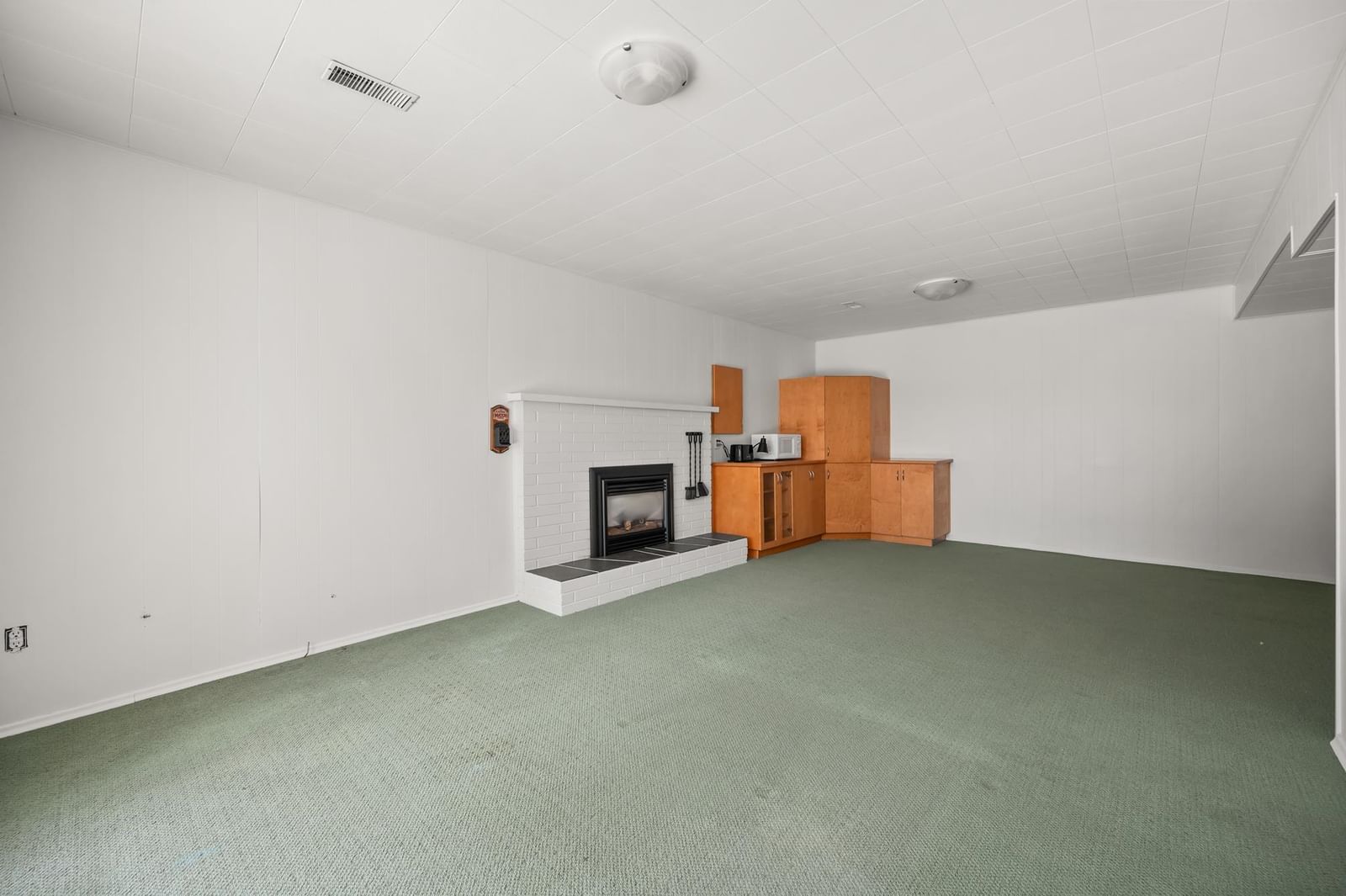 Listing Image 17