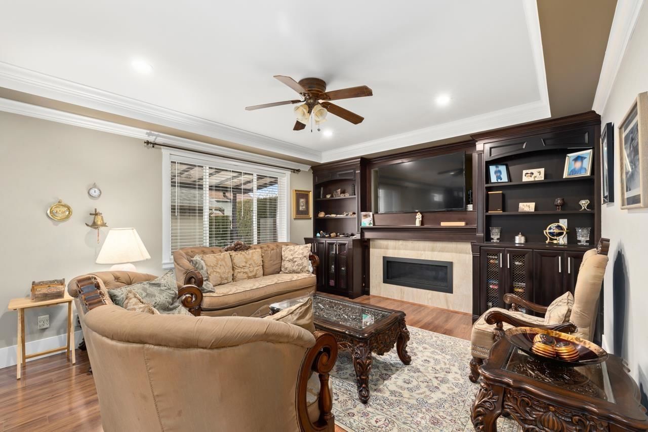 Listing Image 10