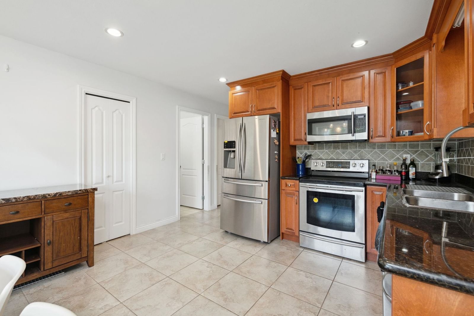 Listing Image 19