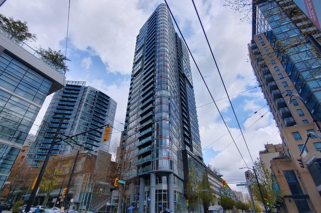 706 - 233 Robson Street