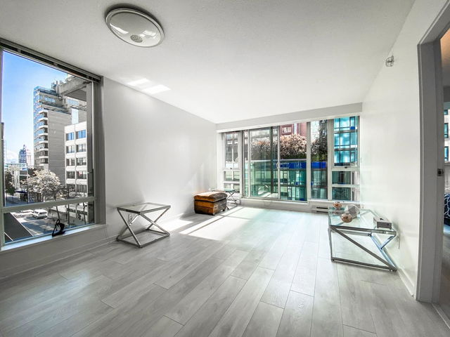 603 - 233 Robson Street