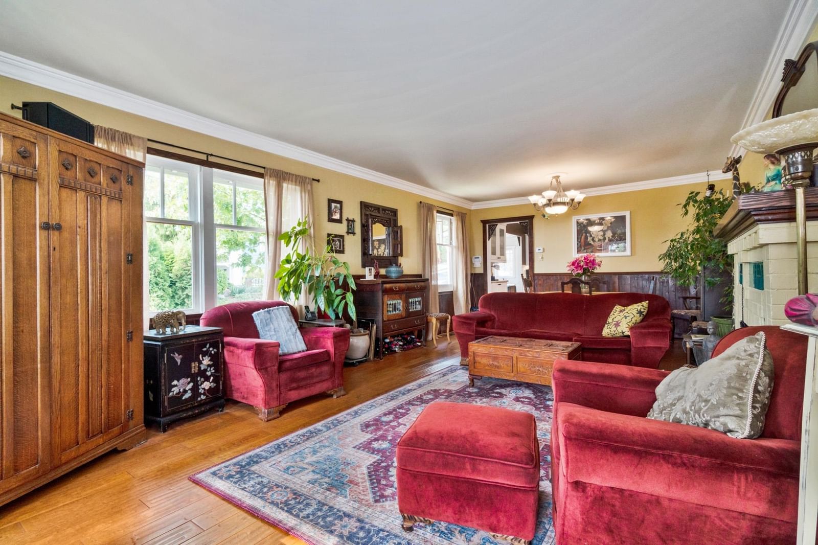 Listing Image 3