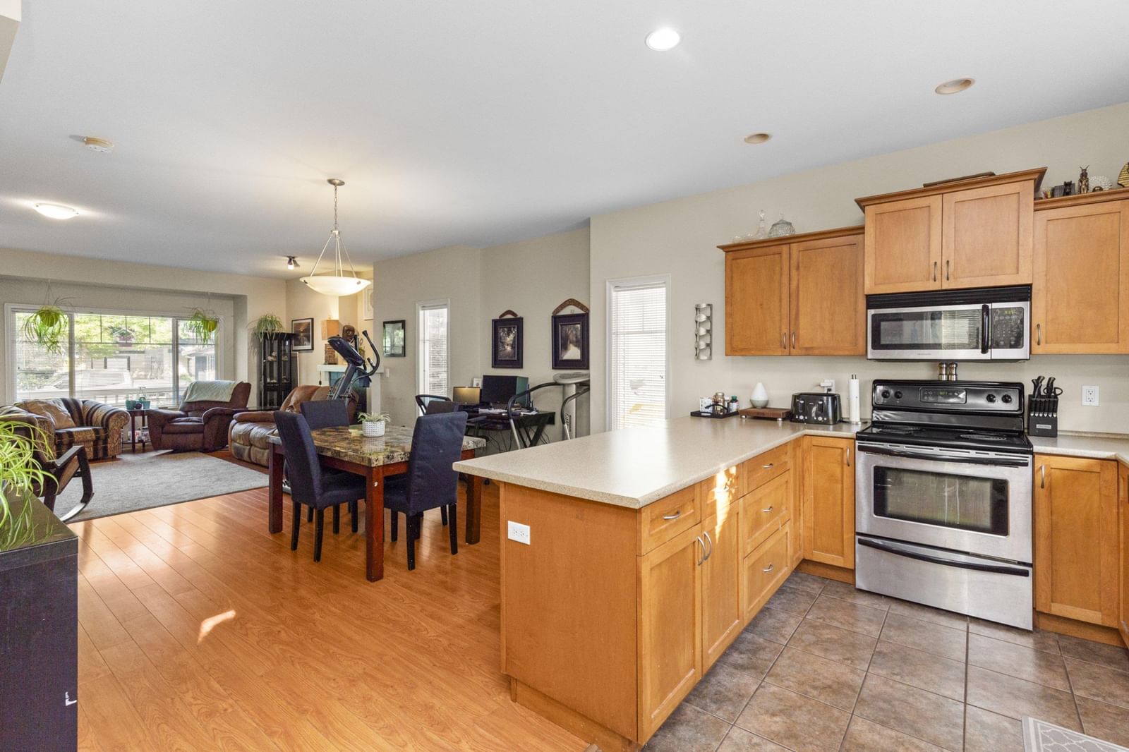 Listing Image 13